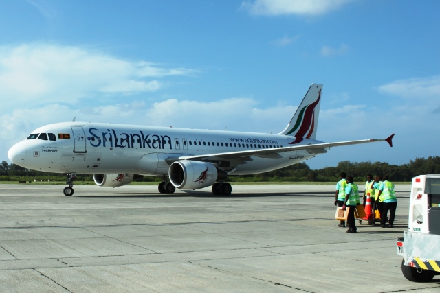 スリランカ航空　モルディブ：スリランカ航空A320機