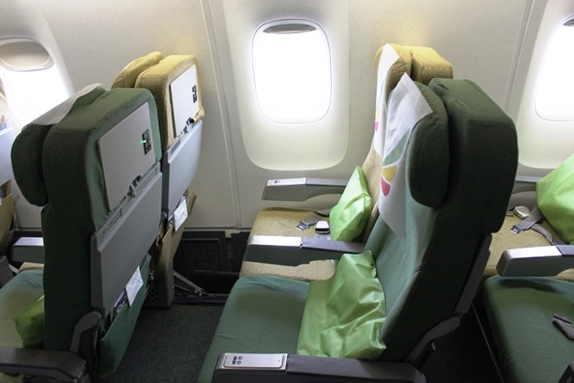 エチオピア航空　767　エコノミー：自分の座席