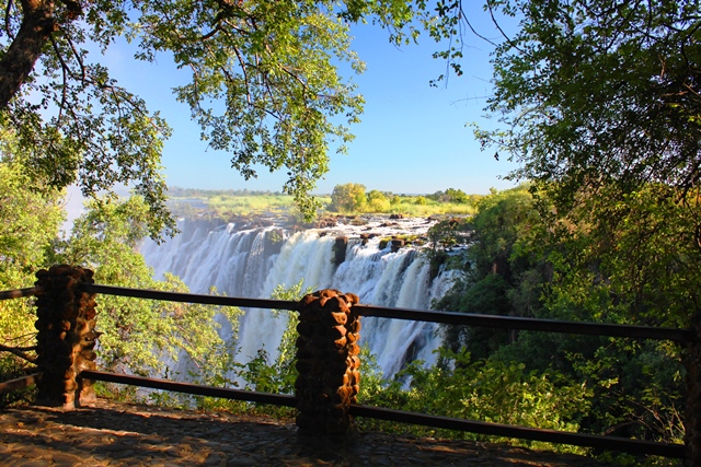 ジンバブエ　旅行：ビクトリアの滝