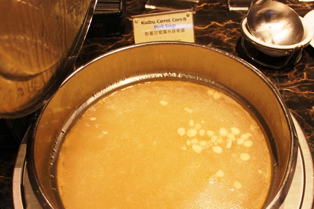 中華風ポークとコーンのスープ