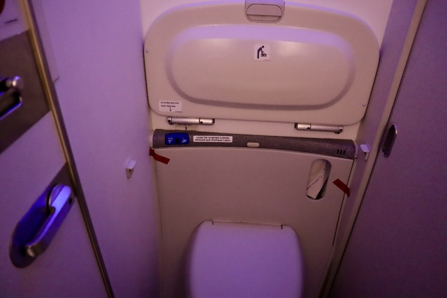 エチオピア航空787-8のトイレ
