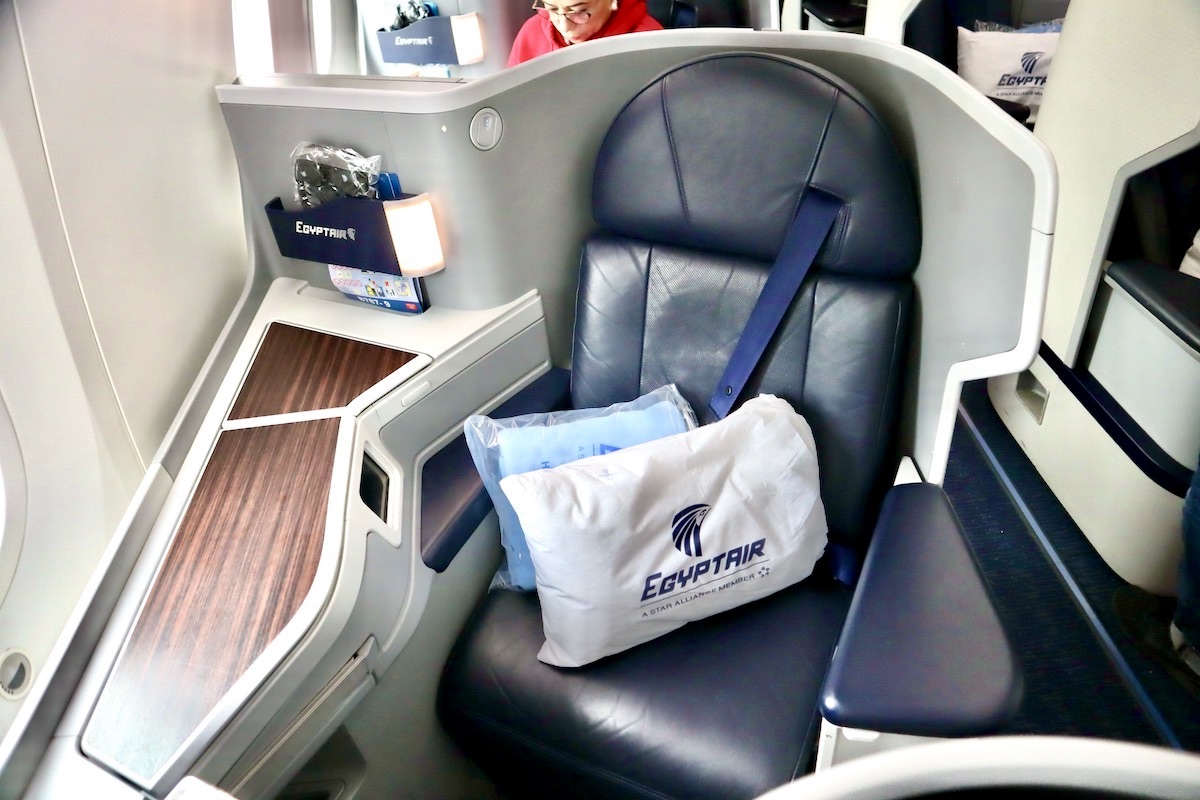 エジプト航空787ビジネスクラスの座席