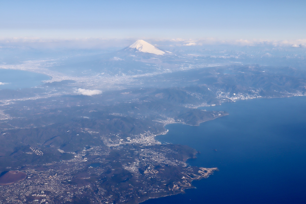 相模湾から眺める富士山