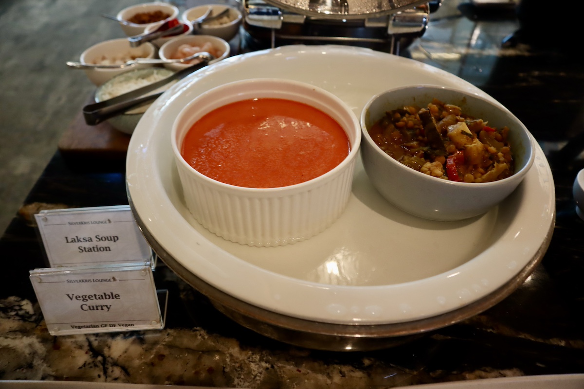 IMG 8596 ラクサースープと野菜カレー