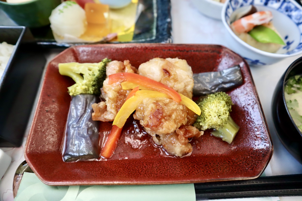 IMG 8872 台の物は鶏肉の唐揚げ