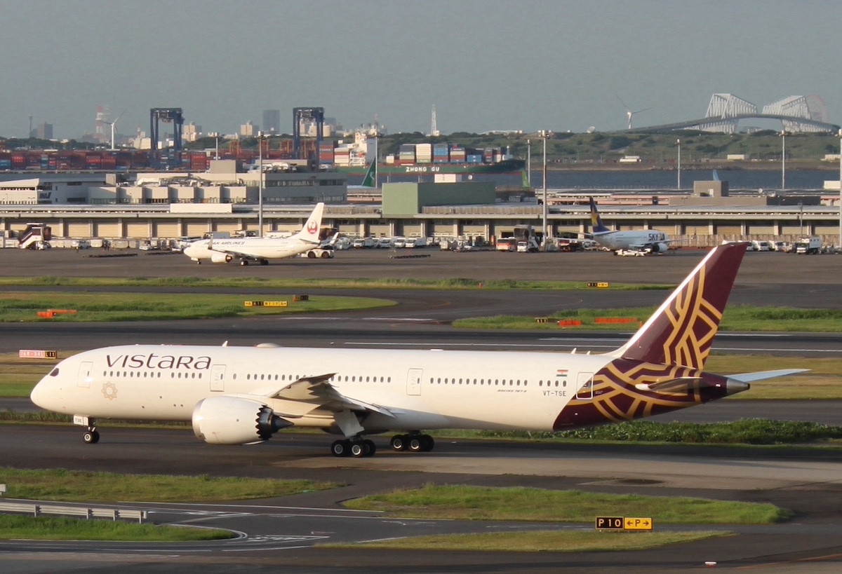 旧ビスタラ航空787-9機