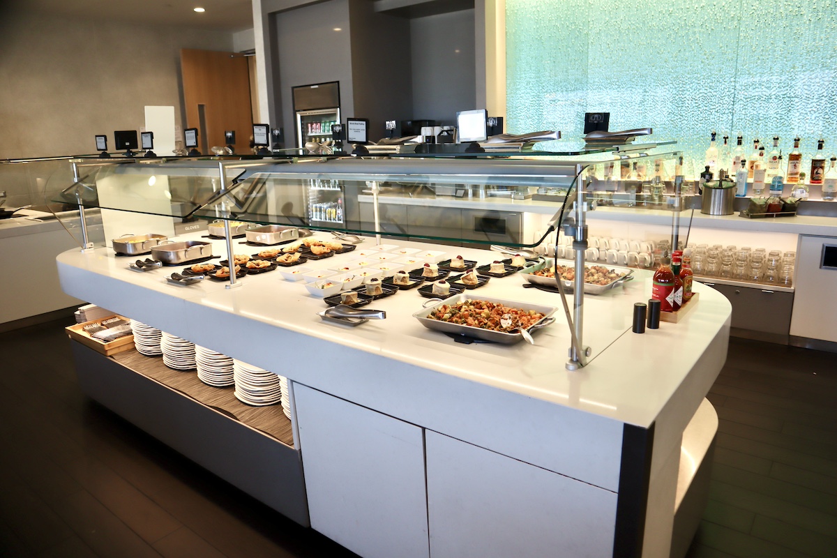 IMG 9183 ビュッフェカウンター