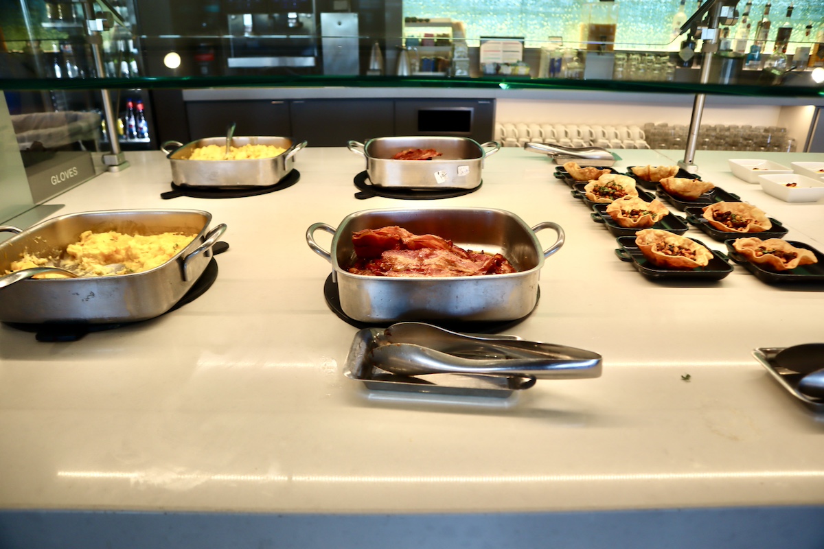 IMG 9212 ベーコンとスクランブルエッグ