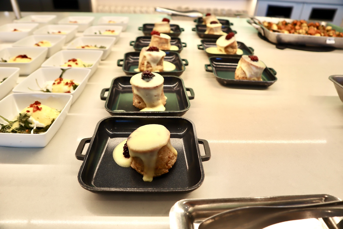 IMG 9216 ブリオッシュブレッドプディングのクランベリー添え