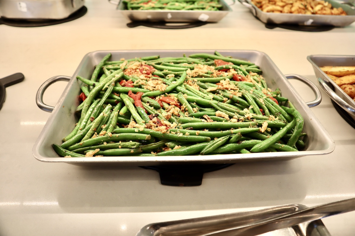 IMG 9243 ガーリックバターいんげんのパプリカとフライドオニオン添え