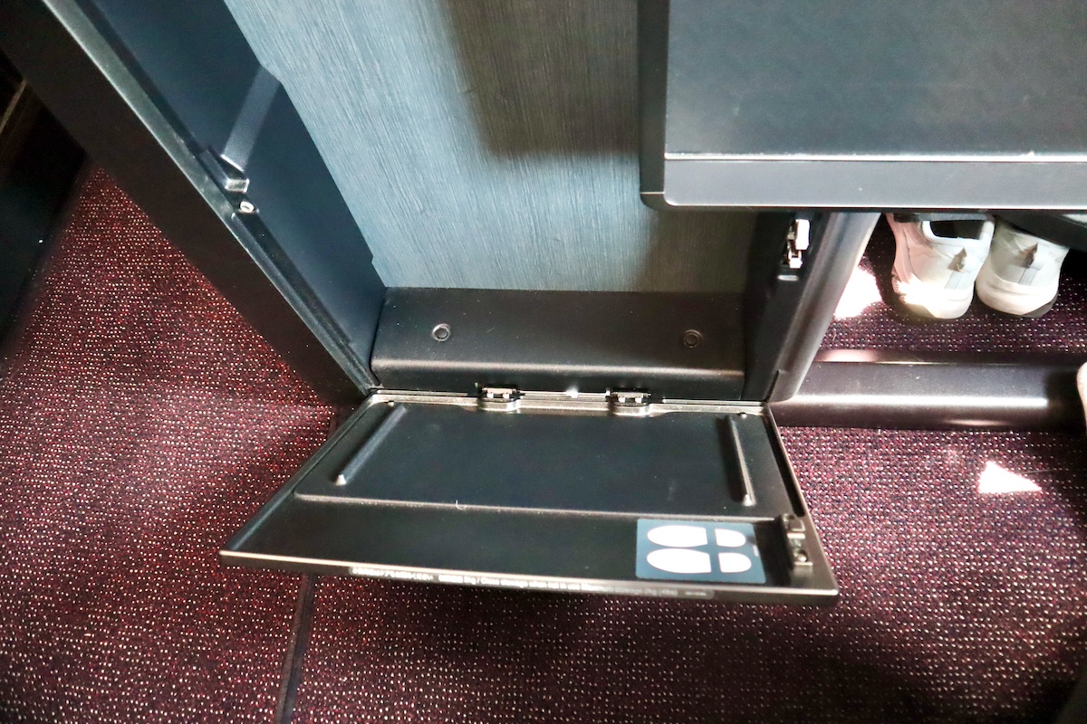 IMG 9307 JALA350-1000靴用収納ボックス