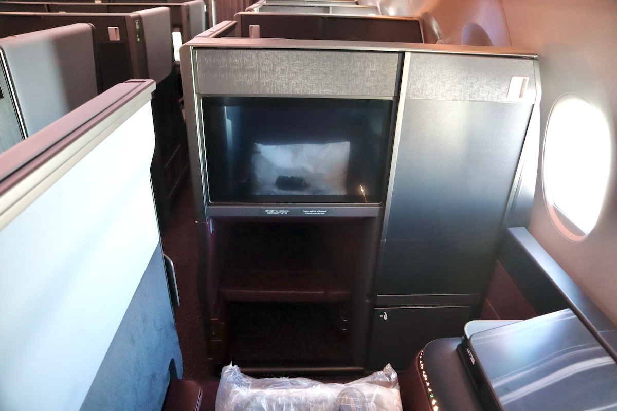 IMG 9352 通路に近い窓際座席5K