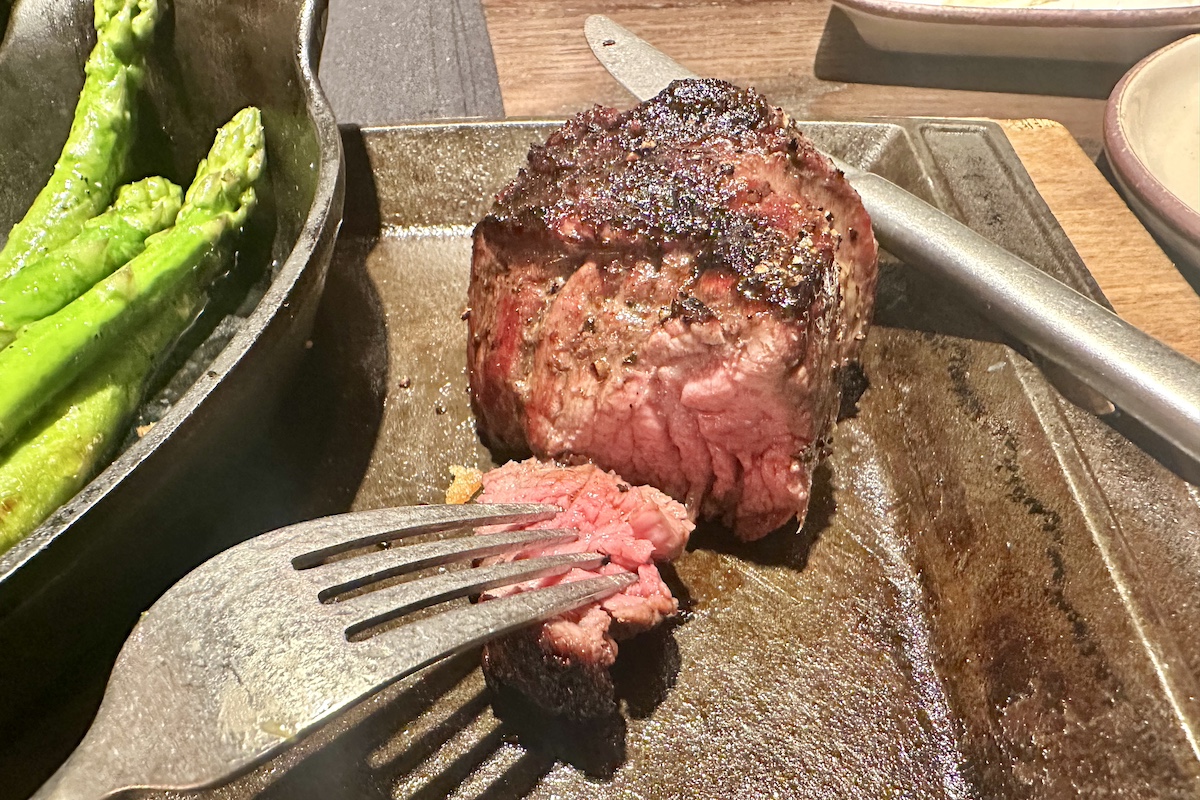 Texas 10 49ドルのフィレステーキと8ドルの温野菜