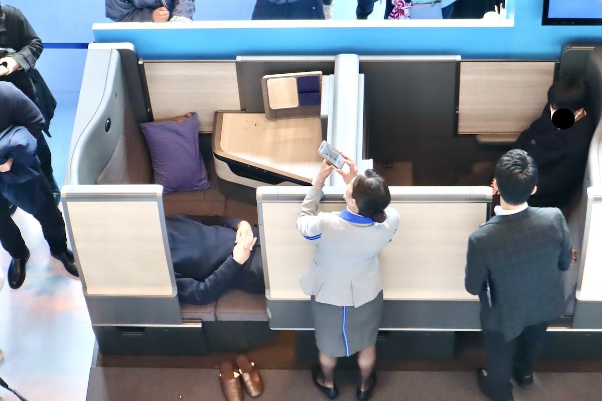 IMG 9571 ANA新787-9ビジネスクラスTHE Room FX