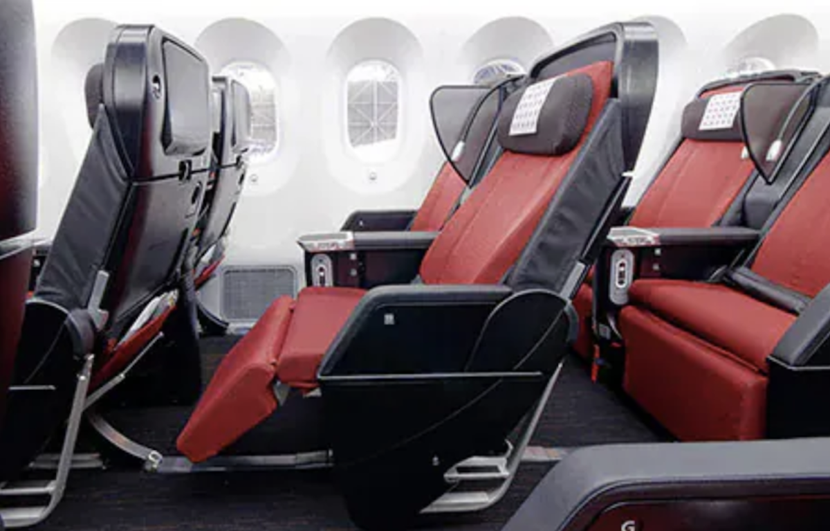 NH 787 9 PY 3 JAL787のプレミアムエコノミーシートは固定シェル型